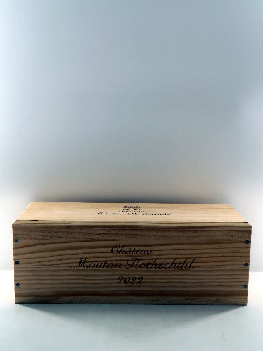 2022 Chateau Mouton Rothschild 1er Grand Cru Pauillac
